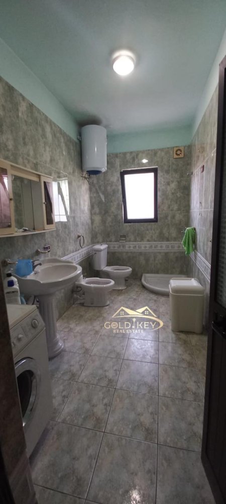 Durres, jepet me qera Vile 3 Katshe Kati 3, 1.000 Euro (Xhafzotaj)