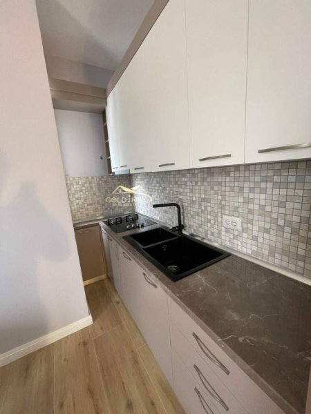 Durres, jepet me qera apartament 1+1+BLK Kati 2, 66 m² 250 Euro (Stadiumi "Niko Dovana")