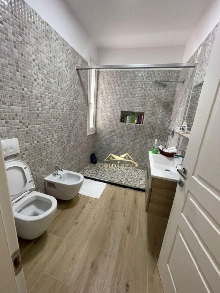 Durres, jepet me qera apartament 1+1+BLK Kati 2, 66 m² 250 Euro (Stadiumi "Niko Dovana")