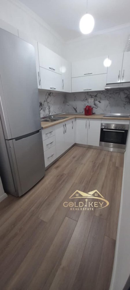 Durres, jepet me qera apartament 1+1+BLK Kati 3, 350 Euro (Rrota Kuqe,Plazh)