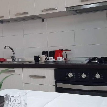 Plazh-Durres, jepet me qera apartament ne plazh 1+1+BLK Kati 4, 70 m² 45 Euro (Prane Hotel Palace,Durres)