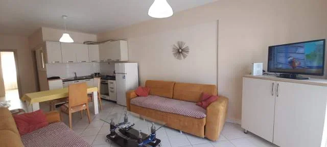 Plazh-Durres, jepet me qera apartament 1+1+BLK Kati 4, 70 m² 40 Euro (Prane Hotel Palace,Durres)