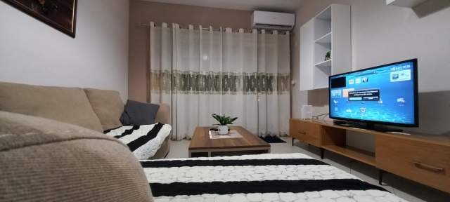 Durres, jap me qera apartament 2+1+BLK Kati 4, 95 m² 50 Euro (Prane Hotel Palace,Durres)