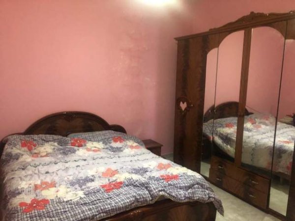 Tirane, ofert apartament Kati 8, 78 m² 300 Euro (Rruga Kastriotet)