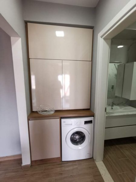 Tirane, jepet me qera apartament 1+1+BLK Kati 8, 78 m² 420 Euro (Rruga "Haxhi Hysen Dalliu")