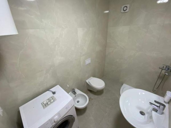 Tirane, jepet me qera apartament 2+1+BLK Kati 9, 88 m² 450 Euro (Rruga Don Bosko Tiranë,Shqipëria)