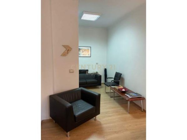 Tirane, shes apartament 1+1 Kati 1, 64 m² 190.000 Euro