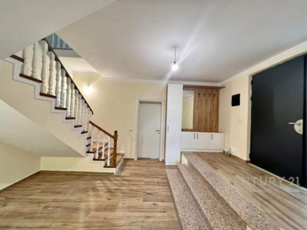 Lista e ofertave - Objekte ne shitje 3+1 Kati 2, 525 m² 1500 Euro