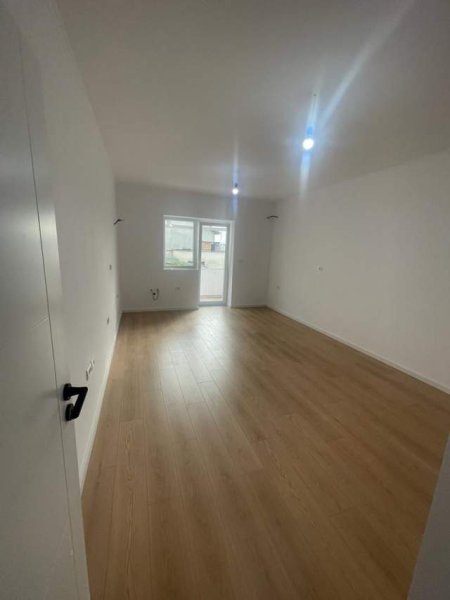 Tirane, shitet apartament 2+1 Kati 2, 80 m² 115.000 Euro (prane restorant Durresi)