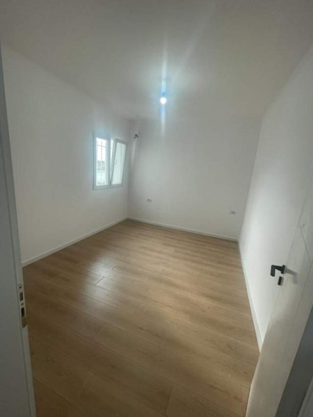 Tirane, shes apartament 2+1+BLK Kati 2, 80 m² 115.000 Euro (rruga Ferit Xhajko)