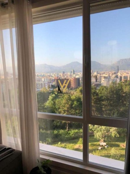 Tirane, shitet apartament 4+1+A+BLK Kati 3, 190 m² 315.000 Euro (kopshti botanik)