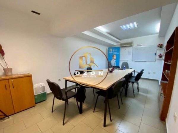 Tirane, shitet ambjent biznesi Kati 0, 315 m² 395.000 Euro (RRUGA E KAVAJES)