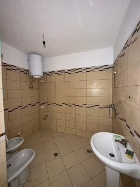 Tirane, shitet apartament 2+1+BLK Kati 3, 68 m² 74.000 Euro (Astir)