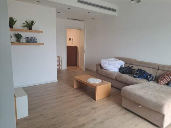 Tirane, jepet me qera apartament 2+1+A+BLK Kati 13, 90 m² 700 Euro