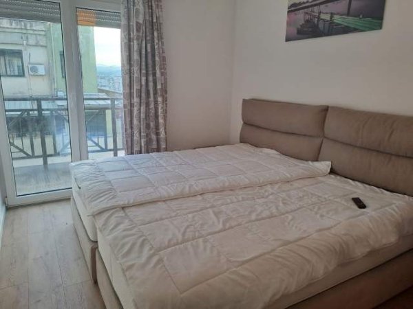Tirane, jepet me qera apartament 2+1+A+BLK Kati 13, 90 m² 700 Euro