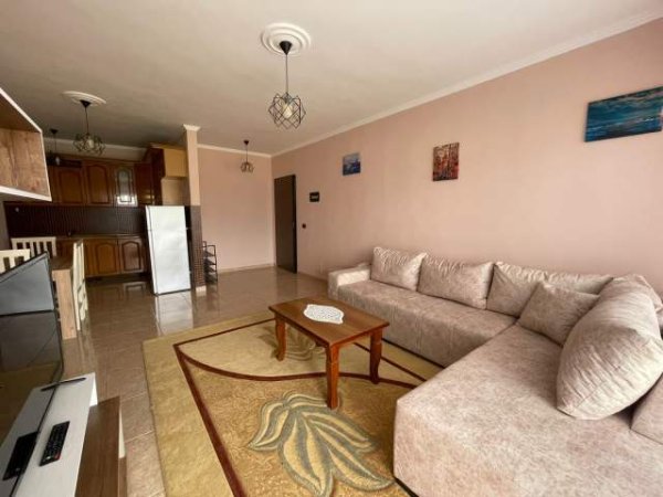 Tirane, jepet me qera apartament 2+1+BLK Kati 3, 100 m² 450 Euro (Fusha e aviacionit)