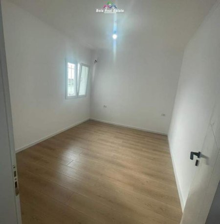 Tirane, shes apartament 2+1 Kati 2, 80 m² 115.000 Euro (ish restorant durresi)