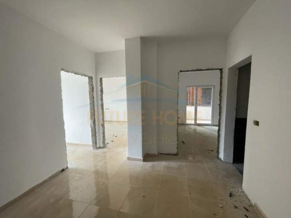 Durres, shitet apartament 2+1+BLK Kati 2, 91 m² 88.000 Euro (Plazh-Hekurudha, Durres)