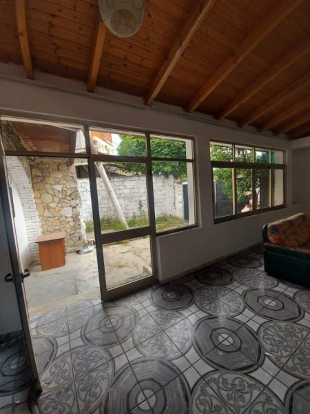 Tirane, jepet me qera apartament 2+1 Kati 0, 130 m² 370 Euro (Pandi Dardha)