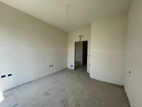 Tirane, shitet apartament 1+1+BLK Kati 3, 70 m² 90.740 Euro (Fusha e aviacionit)