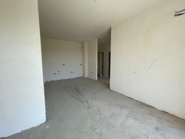 Tirane, shitet apartament 1+1+BLK Kati 3, 70 m² 90.740 Euro (Fusha e aviacionit)