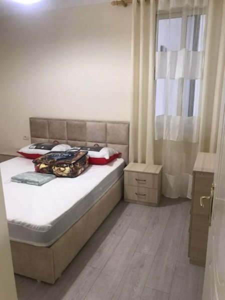 Tirane, jepet me qera garazh 1+1 Kati 1, 70 m² 350 Euro (rruga Todi Shkurti)
