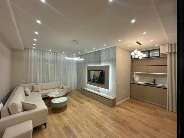 Tirane, jepet me qera apartament 2+1+Ballkon Kati 2, 94 m² 1.150 € (Shkolla e Kuqe)