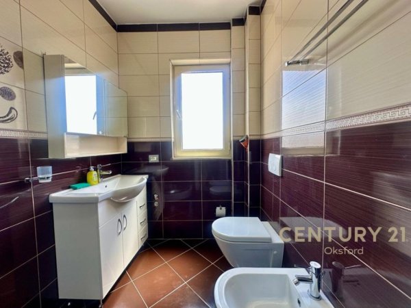 Tirane, jepet me qera apartament 2+1 Kati 4, 100 m² 800 € (Mozaiku i Tiranes)