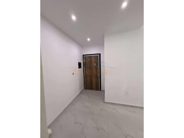 Tirane, shitet apartament 3+1 Kati 8, 145 m² 255.000 € (Prane Amerikan 3 , GOLDEN PARK)