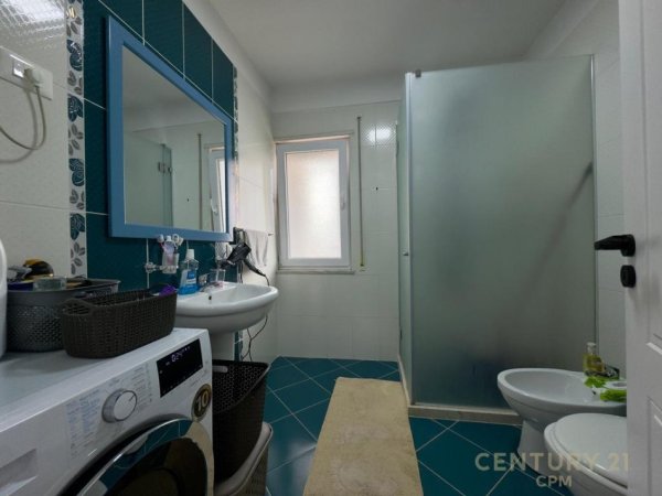 Tirane, jepet me qera apartament 2+1 Kati 6, 120 m² 800 € (Jordan Misja)