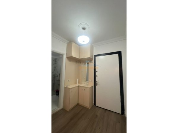 Tirane, jepet me qera apartament 1+1+Post Kati 3, 74 m² 700 € (Kodra e Diellit , Rruga Bill Klinton)