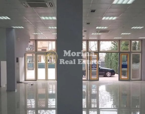 Tirane, jepet me qera ambjent biznesi Kati 1, 230 m² 1.400 € (Kamez)