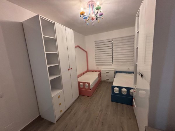 Tirane, jepet me qera apartament 2+1 Kati 2, 110 m² 600 € (Vila L)