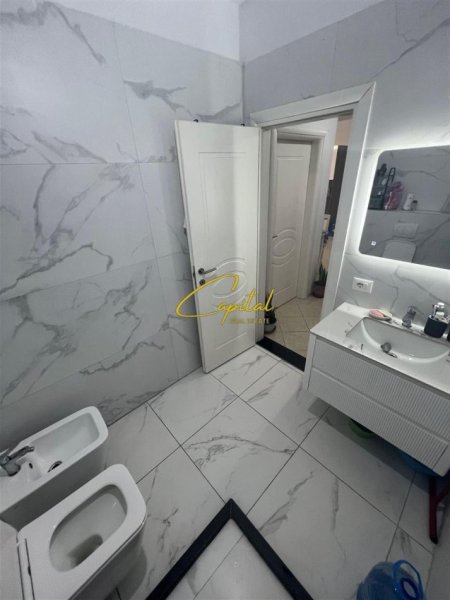 Tirane, shitet apartament 2+1 Kati 7, 123 m² 160.000 € (ASTIR)