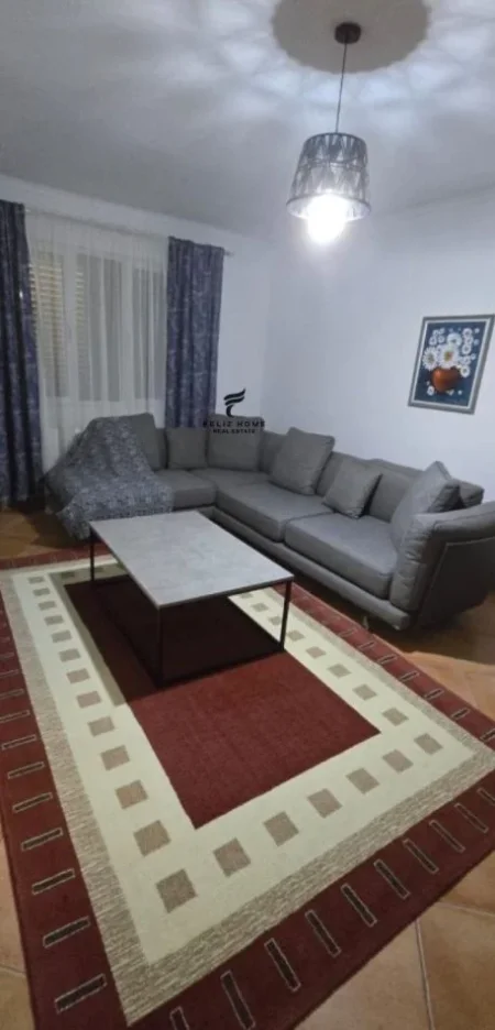 Tirane, jepet me qera apartament duplex 3+1 , 150 m² 700 € (Qyteti Student)