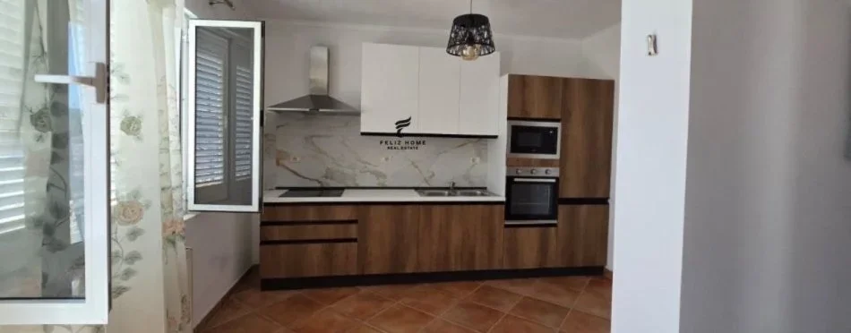 Tirane, jepet me qera apartament duplex 3+1 , 150 m² 700 € (Qyteti Student)