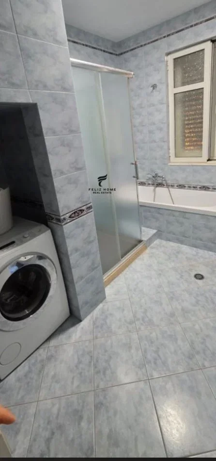 Tirane, jepet me qera apartament duplex 3+1 , 150 m² 700 € (Qyteti Student)