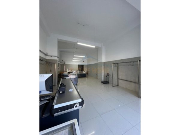 Tirane, shitet ambjent biznesi Kati 0, 97 m² 323.000 € (Astir , Prane Dy Palmat)
