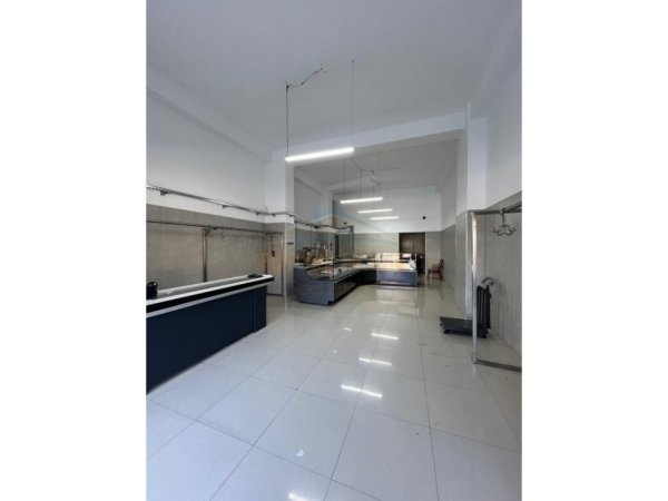 Tirane, shitet ambjent biznesi Kati 0, 97 m² 323.000 € (Astir , Prane Dy Palmat)