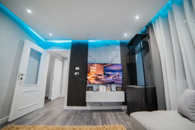 Tirane, jap me qera apartament 2+1 Kati 0, 65 m² 500 € (Frosina Plaku)