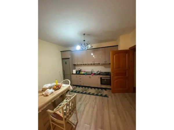Tirane, shes apartament 2+1 Kati 4, 105 m² 113.000 € (Rruga Muhamed Deliu)