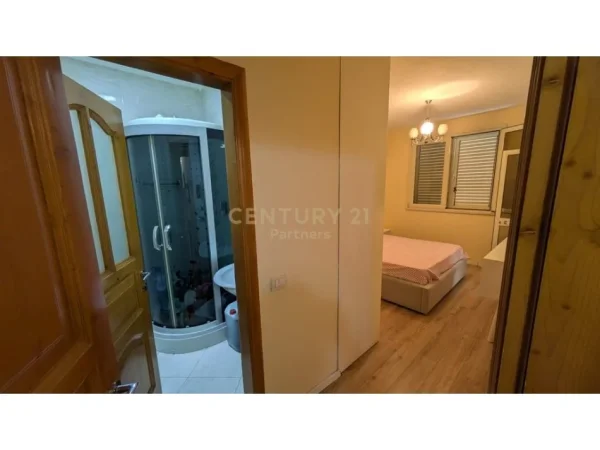 Tirane, shes apartament 2+1 Kati 4, 105 m² 113.000 € (Rruga Muhamed Deliu)