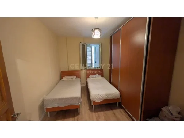 Tirane, shes apartament 2+1 Kati 4, 105 m² 113.000 € (Rruga Muhamed Deliu)