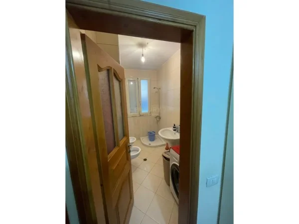 Tirane, shes apartament 2+1 Kati 4, 105 m² 113.000 € (Rruga Muhamed Deliu)