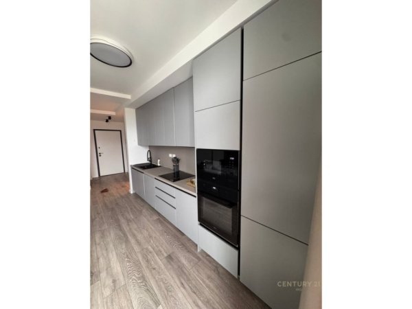 Tirane, jepet me qera ambjent biznesi Kati 9, 125 m² 1.650 € (Liqeni Tiranes)