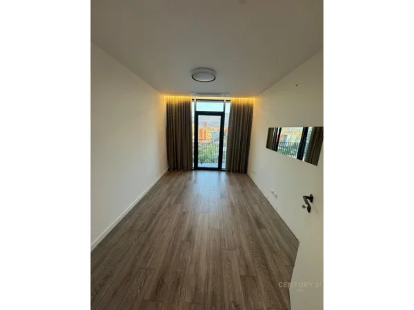 Tirane, jepet me qera ambjent biznesi Kati 9, 125 m² 1.650 € (Liqeni Tiranes)