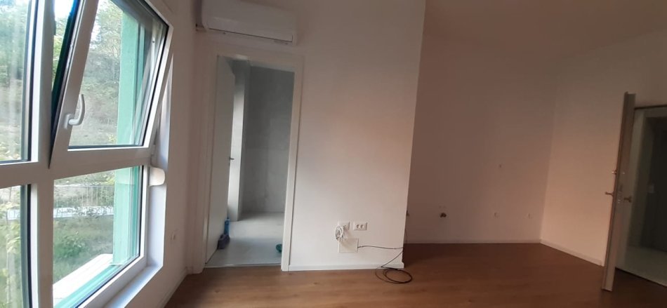 Tirane, jepet me qera apartament 1+1 Kati 2, 250 € 
