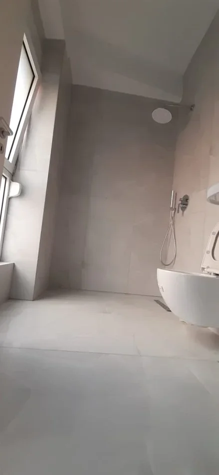 Tirane, jepet me qera apartament 1+1 Kati 2, 250 € 