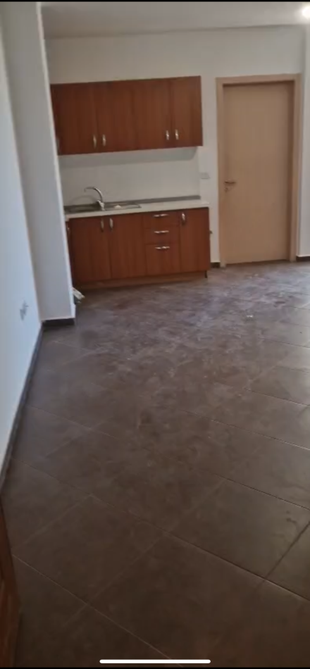 Tirane, jepet me qera apartament 1+1+Ballkon Kati 6 74 m² 300 € (Fratari prane Spar)