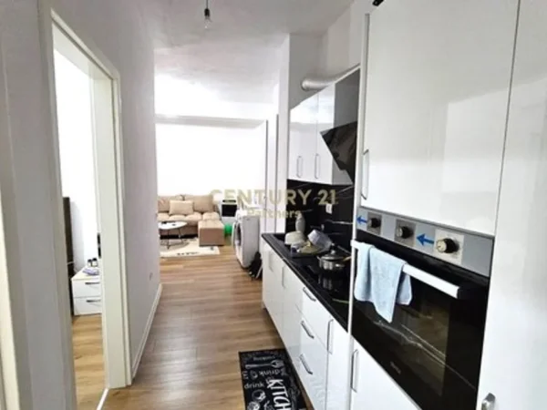 Tirane, shes apartament 2+1 Kati 1, 74 m² 115.000 € (Ali Demi)